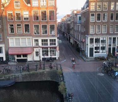 Nieuwmarkt en Lastage House | Canal House Inn