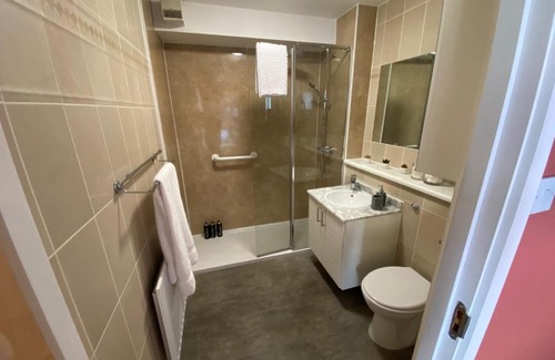 Falkirk Apartment | Canal View Apartment 2