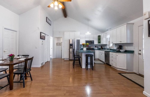 Gasport House | Canalside Haus Getaway