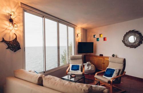 Santa Cruz de Tenerife Apartment | Canary casita next to the Atlantic Ocean