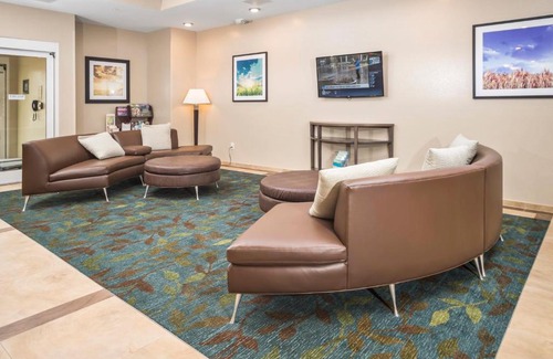 Fort Walton Beach Hotel | Candlewood Suites - Ft Walton Bch - Hurlburt Area by IHG
