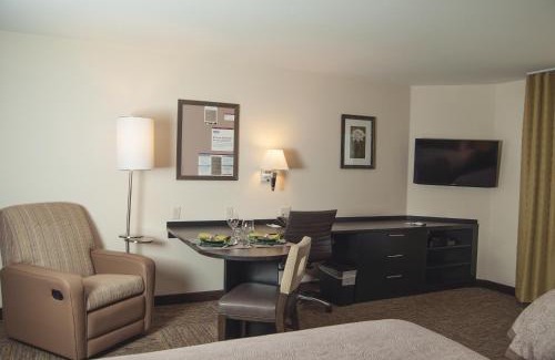 Fort Collins Hotel | Candlewood Suites Fort Collins by IHG