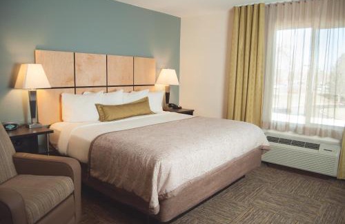 Fort Collins Hotel | Candlewood Suites Fort Collins by IHG