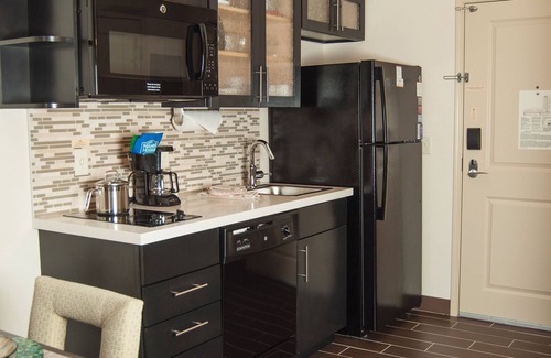 Fort Collins Hotel | Candlewood Suites Fort Collins by IHG