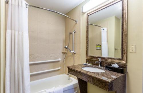 Linglestown Hotel | Candlewood Suites Harrisburg I-81 Hershey Area by IHG