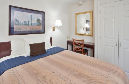 Hopewell Hotel | Candlewood Suites Hopewell - Fort Lee by IHG