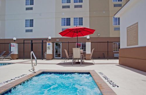 Westchase Hotel | Candlewood Suites Houston Westchase - Westheimer by IHG