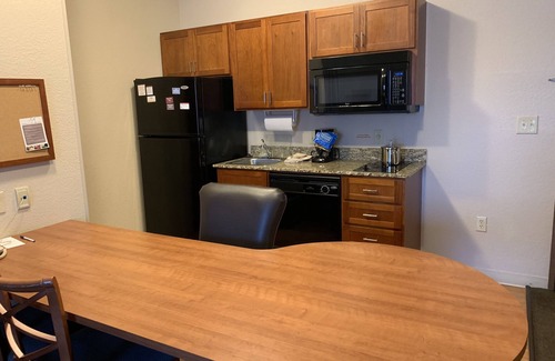 Jonesboro Hotel | Candlewood Suites Jonesboro by IHG