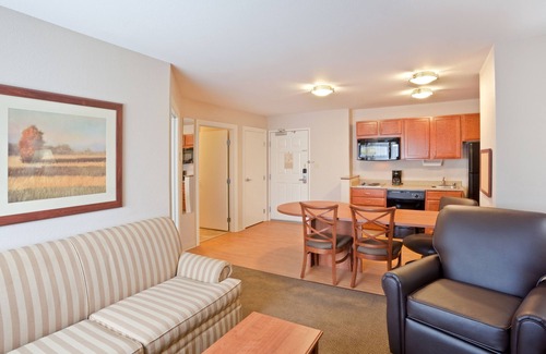 Oak Harbor Hotel | Candlewood Suites Oak Harbor by IHG