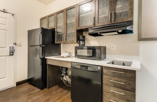 Parkrose Hotel | Candlewood Suites Portland Airport by IHG