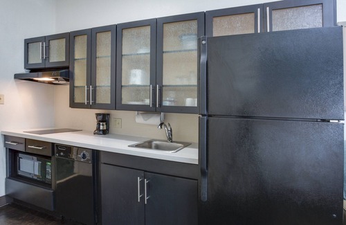 Edgewood Hotel | Candlewood Suites Ft. Lauderdale Airport/Cruise by IHG