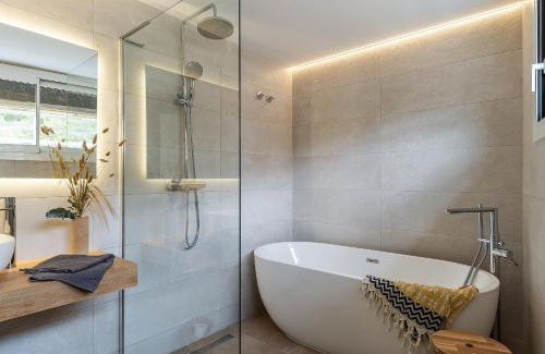 Castelldefels House | Canela Homes COSTA CASA AILA