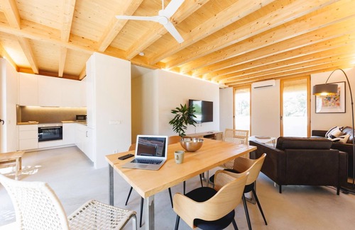 el Carme Apartment | Canigó Duplex - Holiday Apartment Rental in Girona | Bravissimo