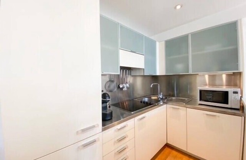 Le Suquet Apartment | Cannes: historic district apartment with terrace and port view