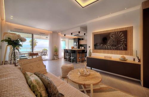 Villeneuve Loubet Beach Apartment | Cannes Luxury Rental - Stunning sea front apartment