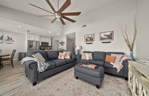 Harbor Oaks House | Canoe Lake Casita ~ Bay House Condominiums ~ Sleeps 6