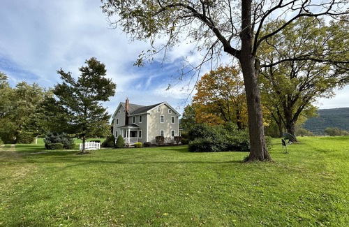 Tyrone House | Canopy Lane Guest House