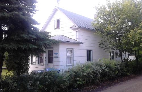 Canora House | Canora Vacation Home