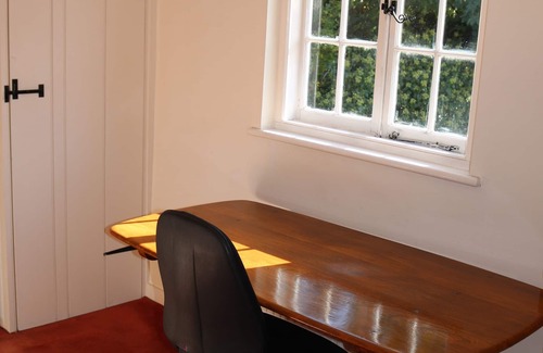 Canterbury House | Canterbury Townhouse, charming, spacious, private garden, off street parking