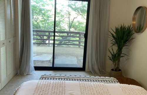 Topanga Cabin | Canyon Cabin Retreat Near Beach & Trails