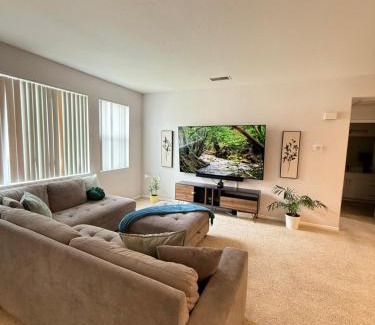 Canyon Country Apartment | Canyon Country Cozy Apartment, Pool and Jacuzzi