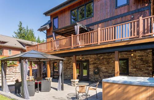 Golden Bed & Breakfast | Canyon Ridge Lodge