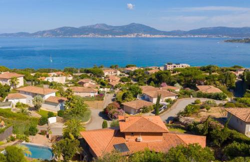 Pietrosella Villa | Caonia - Pool with sea view Beach - by TGB