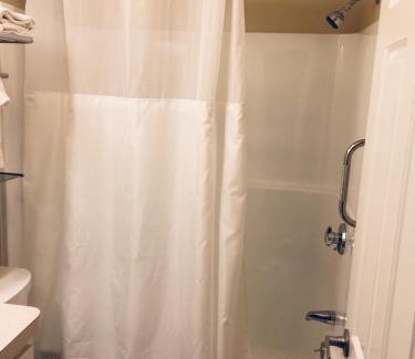 Hyannis Hotel | Cape Winds Resort