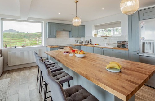 Rhyd-y-clafdy House | Capel Bethania - Four Bedroom House, Sleeps 14