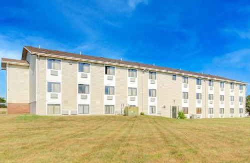 Kingdom City Hotel | Capital O Amerihost Inn and Suites Kingdom City Hwy 54 MO