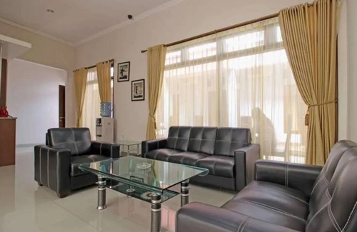 Condongcatur Hotel | Capital O G-hans Residence
