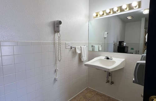 Marysville Hotel | Capital O Marysville Surf Motel Kansas