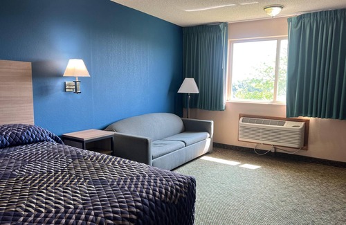 Marysville Hotel | Capital O Marysville Surf Motel Kansas