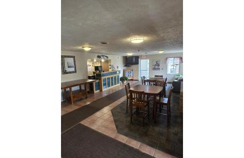 Purdum Hotel | Capital O Roadside Inn Thedford NE 2