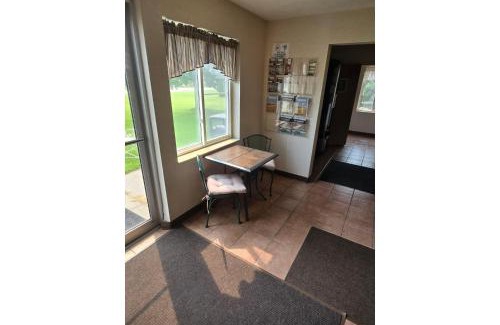 Purdum Hotel | Capital O Roadside Inn Thedford NE 2