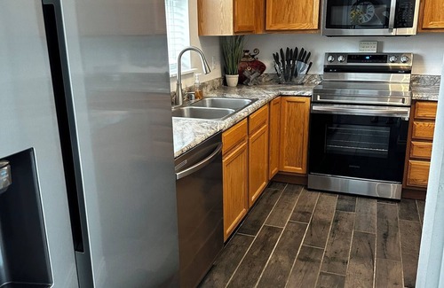 Sun Prairie Condo | Capital PrimeTime - 6 Miles from Madison w/fireplace