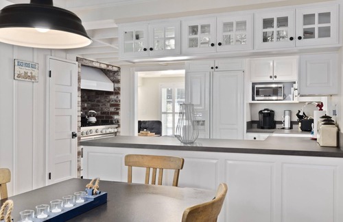 Capitola House | Capitola Riverfront Home with Parking