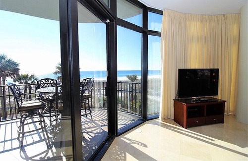 Ono Island Condo | Capri 102-Beach Front, First Floor unit with Upscale Amenities!
