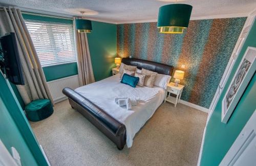 Loughborough House | CAPRI 13 SA - Contemporary 2 bedroom house in Loughborough with free parking, Close to Loughborough University & M1 Motorway