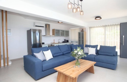 Agios Nikitas Villa | Capro- New 3-bedroom villa with private pool and stunning view!