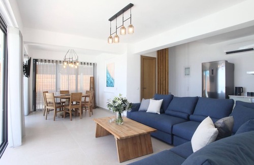 Agios Nikitas Villa | Capro- New 3-bedroom villa with private pool and stunning view!