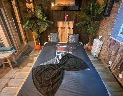 Conde-Sainte-Libiaire Bed & Breakfast | Captain's Jacuzzi&sauna