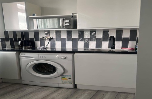 Southfield Apartment | Captivating 1-bed Apartment in London