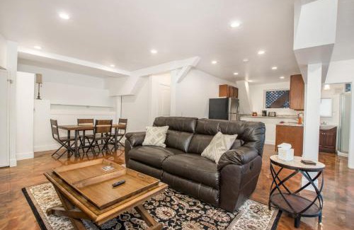 Kachina Village House | Captivating 1 BR Chalet Hideaway Prime Location