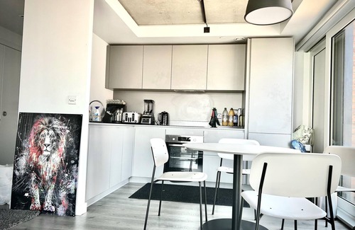 Leeds City Center Apartment | Captivating 2-Bed Skyview Apartment in Leeds
