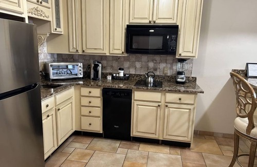 Saint Simons Island Apartment | Captivating Coastal Living: Ocean Lodge