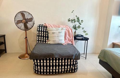 Paco Apartment | Captivating Crib in the Metro