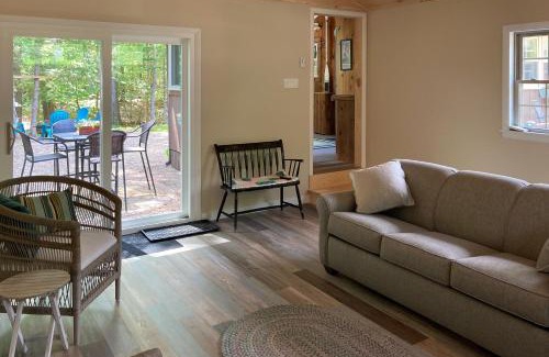 Meredith House | Captivating Patrician Shores Cottage