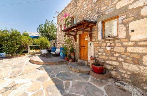 Bodrum City Center Apartment | Captivating Stone House with Patio near Beach in the Heart of Bodrum