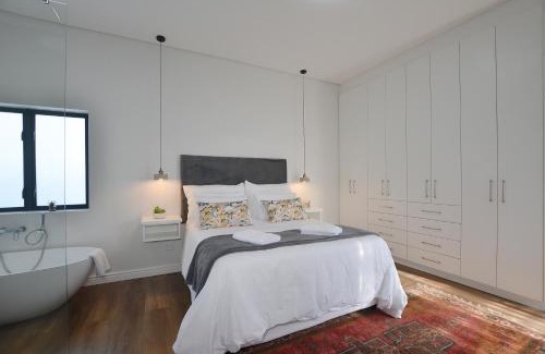 Yzerfontein Apartment | Caracal 54 Overnight for 2